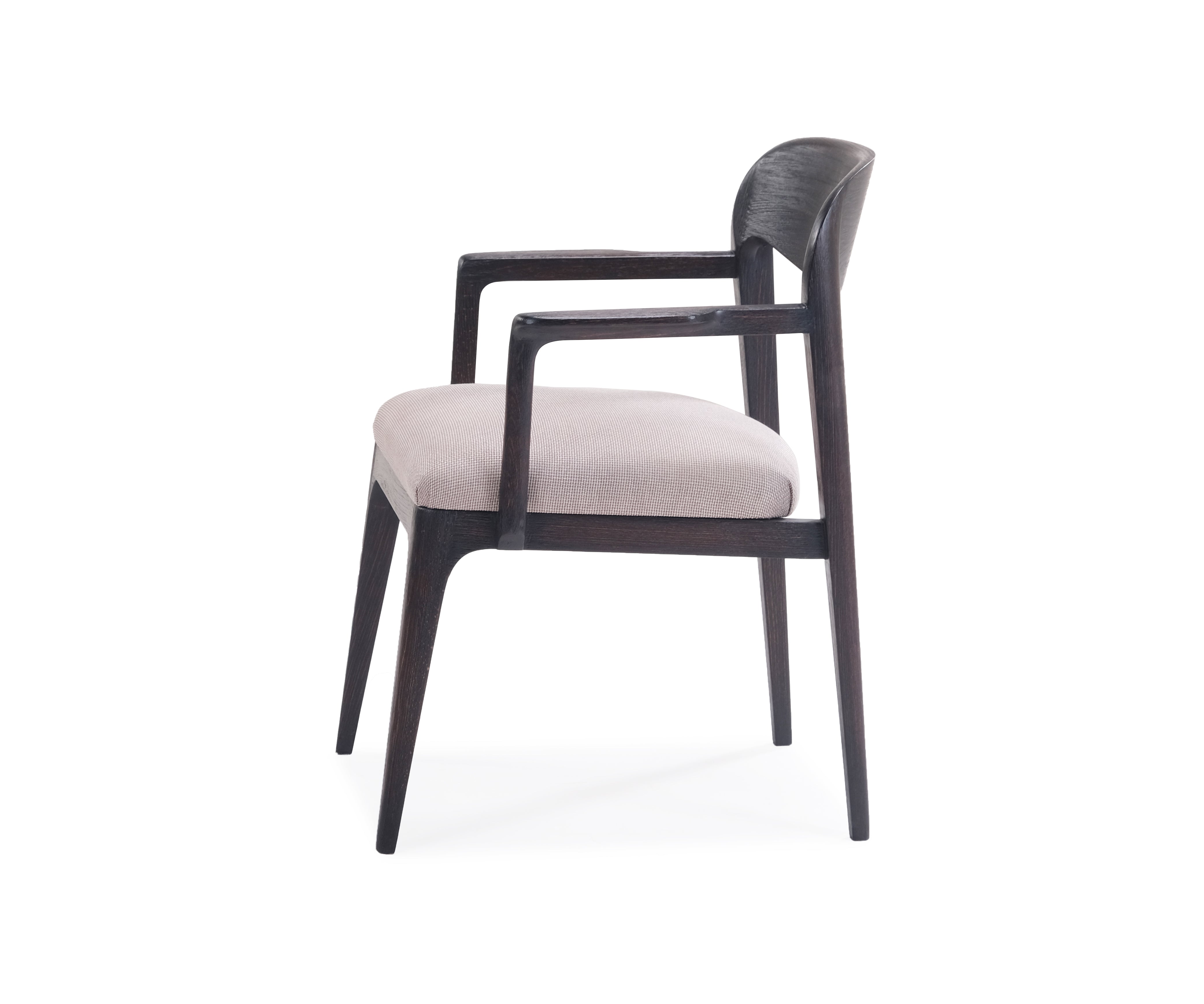 DUFF ARM CHAIR